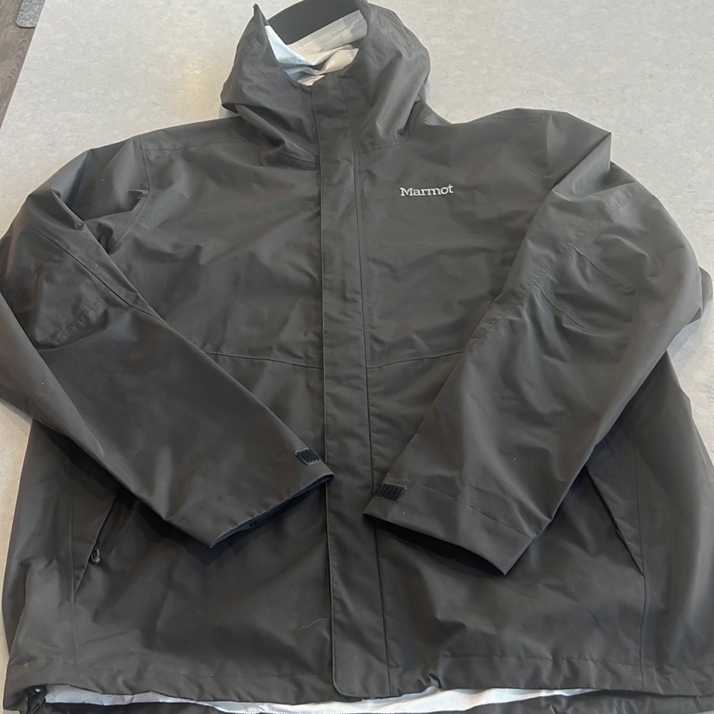 Marmot Black Raincoat for Men - Picture 4 of 7